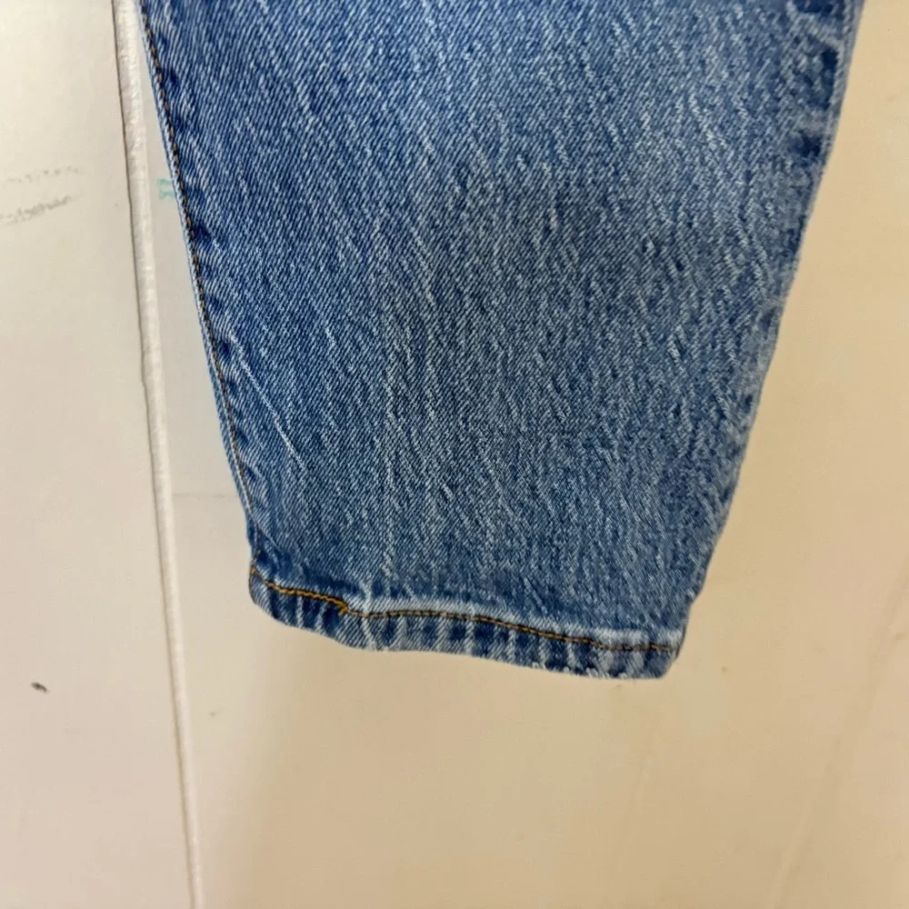 Levi’s 501 Original High Rise Straight Leg Distressed Jeans Women’s Size 30
